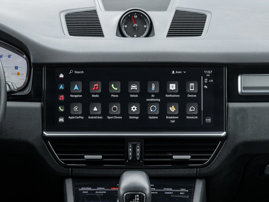 2022 Porsche Cayenne-28