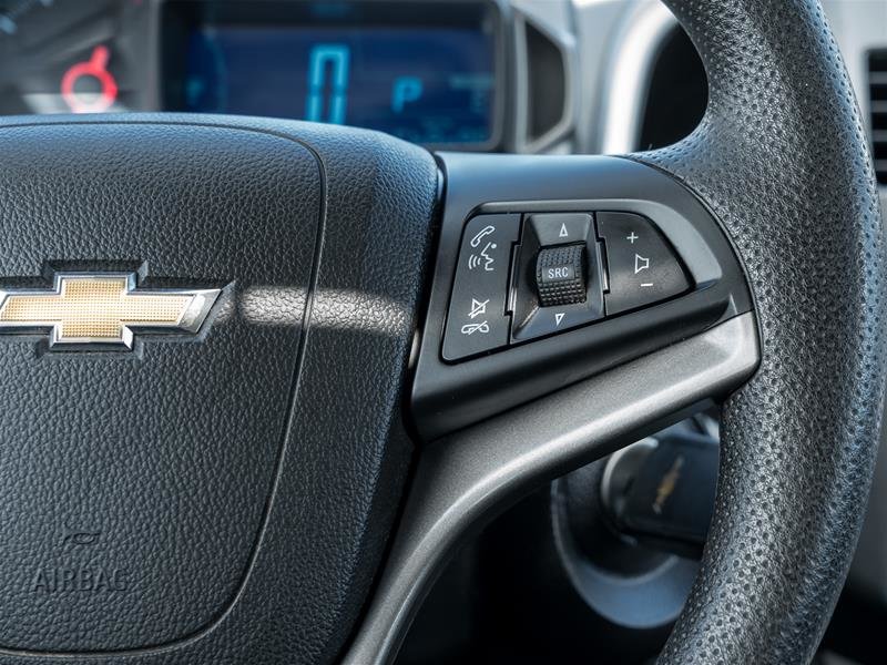 2016 Chevrolet Sonic 5-door LT - 6AT-13