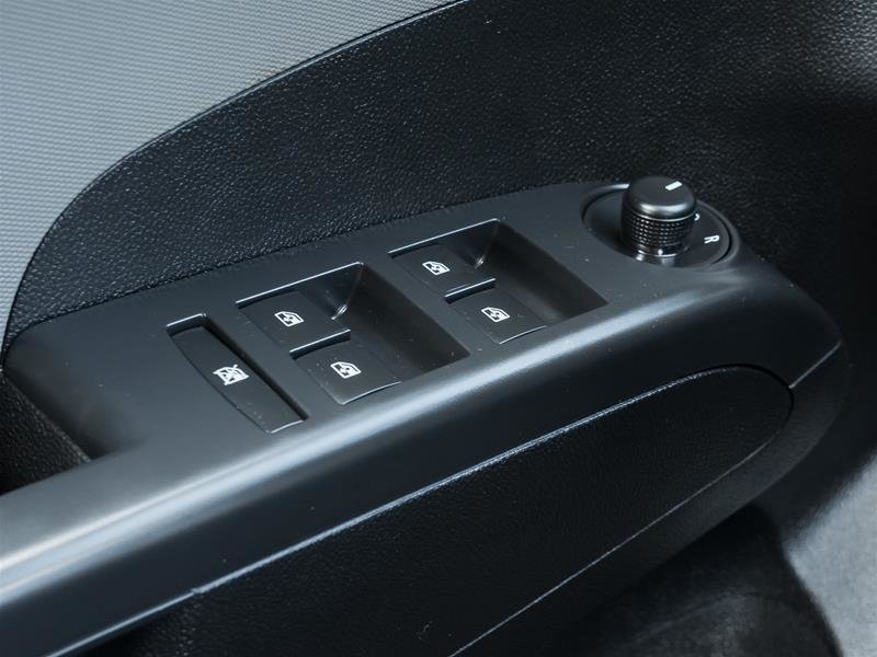 2016 Chevrolet Sonic 5-door LT - 6AT-15
