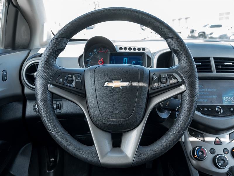 2016 Chevrolet Sonic 5-door LT - 6AT-11