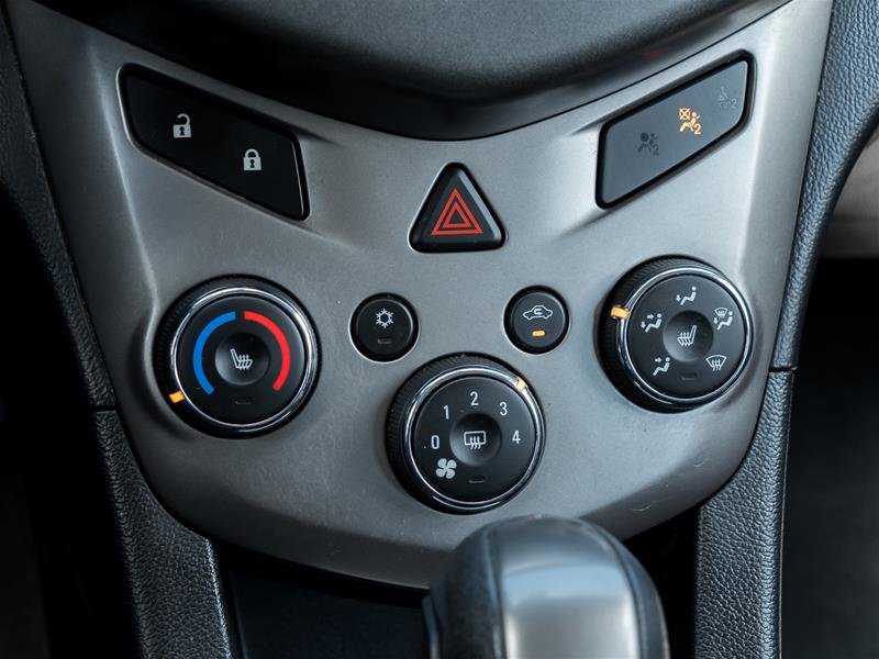 2016 Chevrolet Sonic 5-door LT - 6AT-4