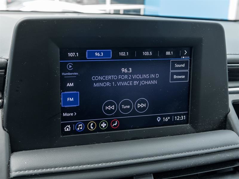 2023 Chevrolet Suburban 4x4 LS-18