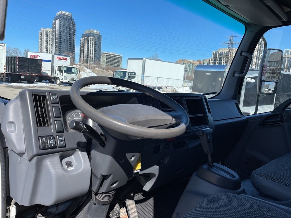 2018 Isuzu NRR Used 2018 Isuzu with Tailgate Loader-9