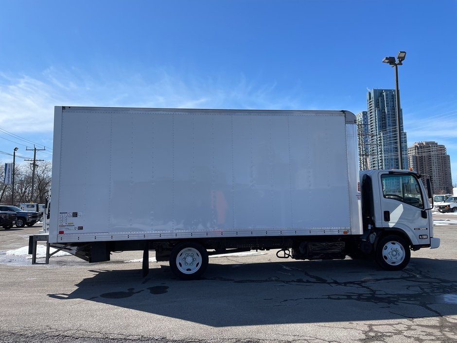2018 Isuzu NRR Used 2018 Isuzu with Tailgate Loader-3