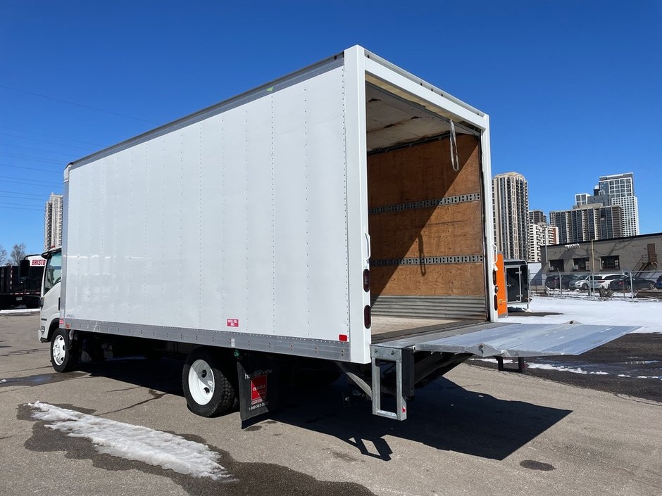 2018 Isuzu NRR Used 2018 Isuzu with Tailgate Loader-7