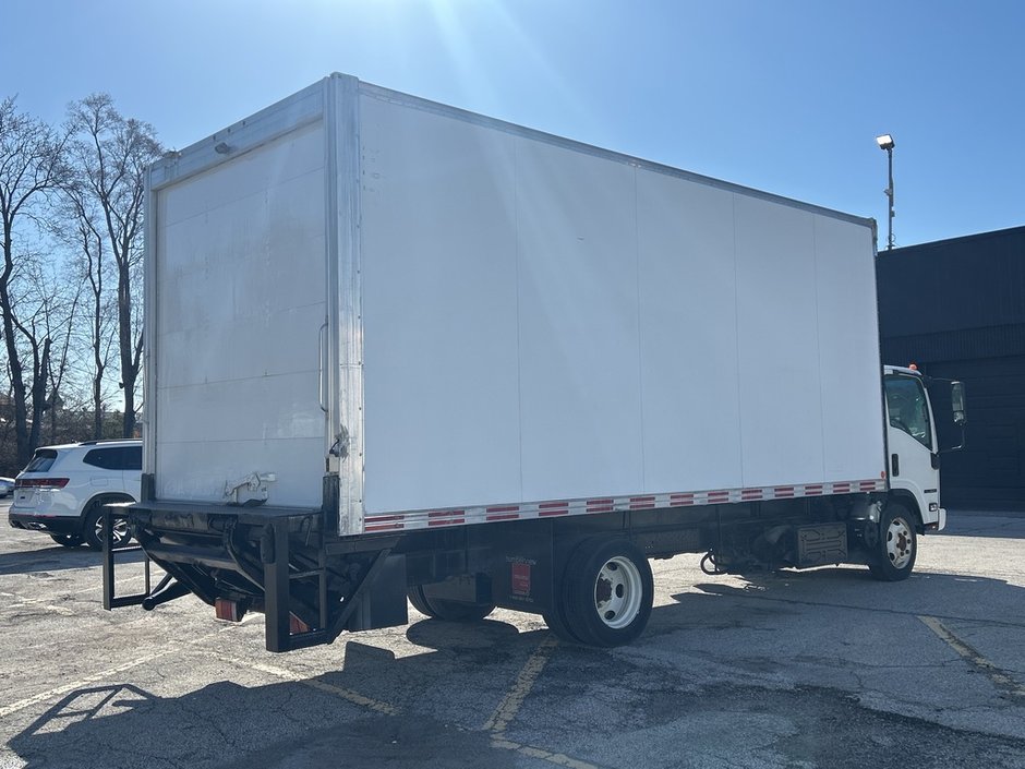 2019 Isuzu NRR-4