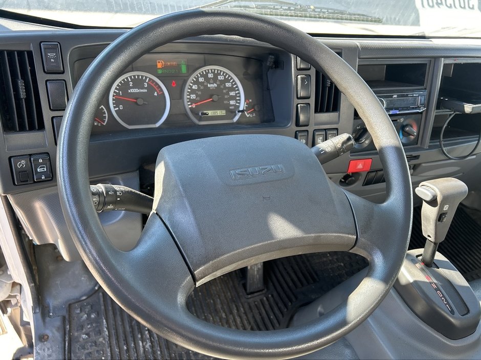 2019 Isuzu NRR-11
