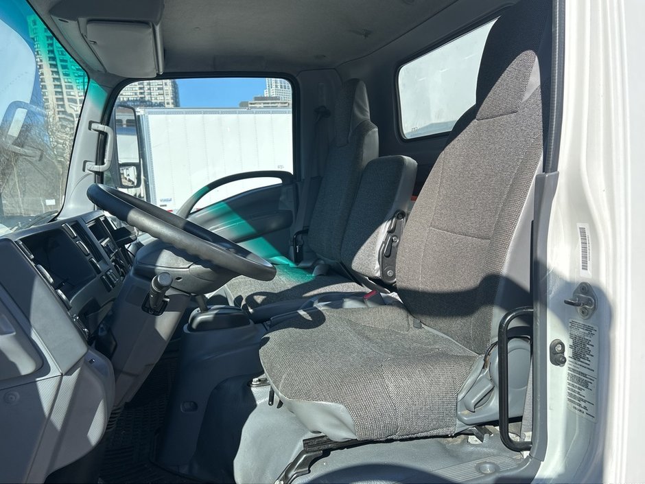 2019 Isuzu NRR-9