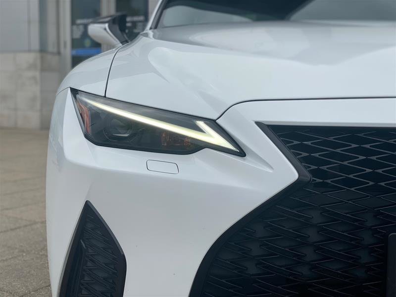 2021 Lexus IS 300-9