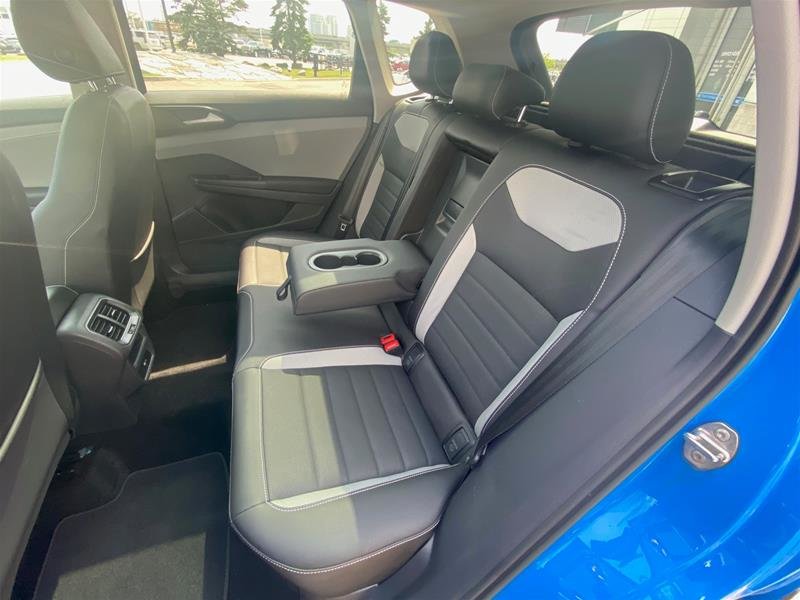 2023 Volkswagen Taos Highline-21