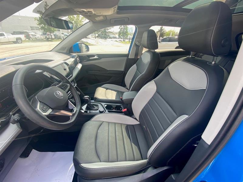 2023 Volkswagen Taos Highline-11