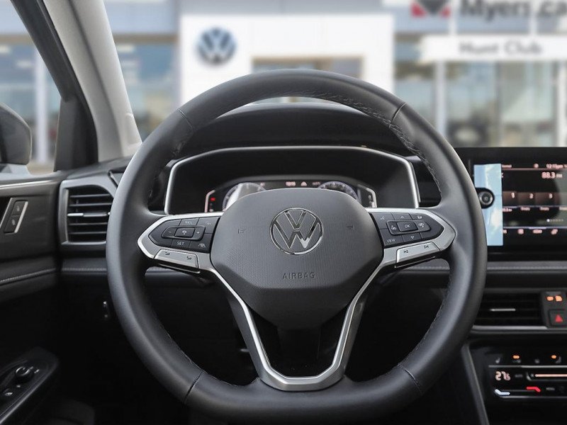 2026 Volkswagen Taos Comfortline Black Edition-9