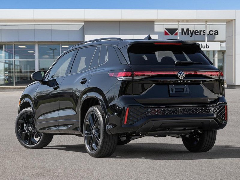 2026 Volkswagen Tiguan Comfortline R-Line Black Edition-3