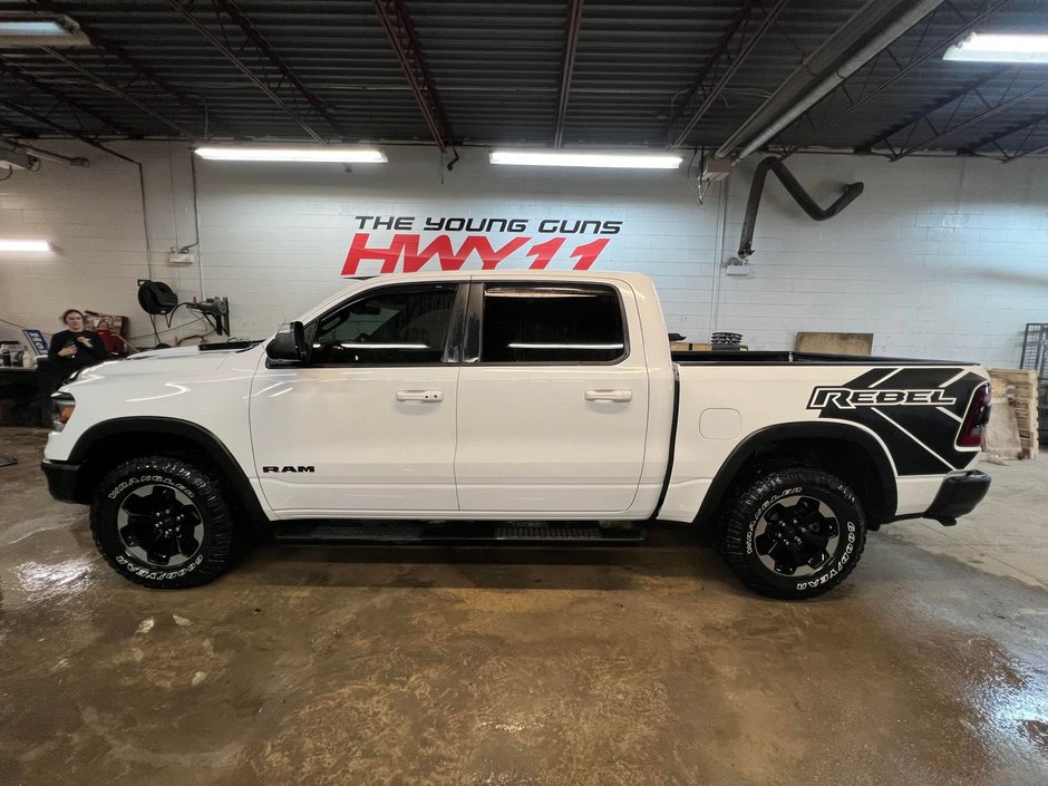 2020 Ram 1500 Rebel-3