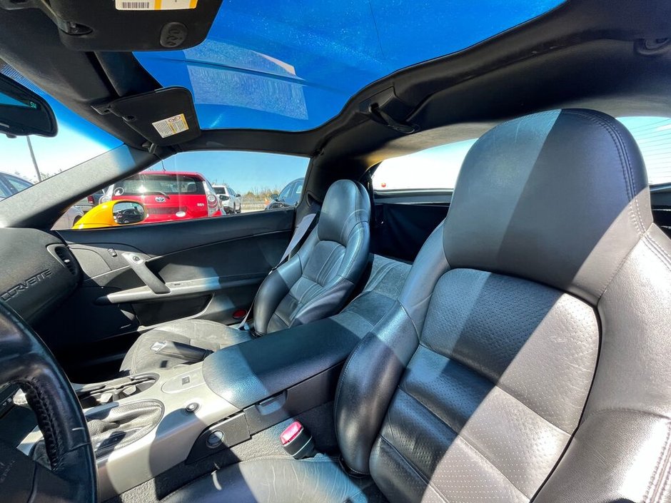 2005 Chevrolet Corvette BASE 2dr Cpe