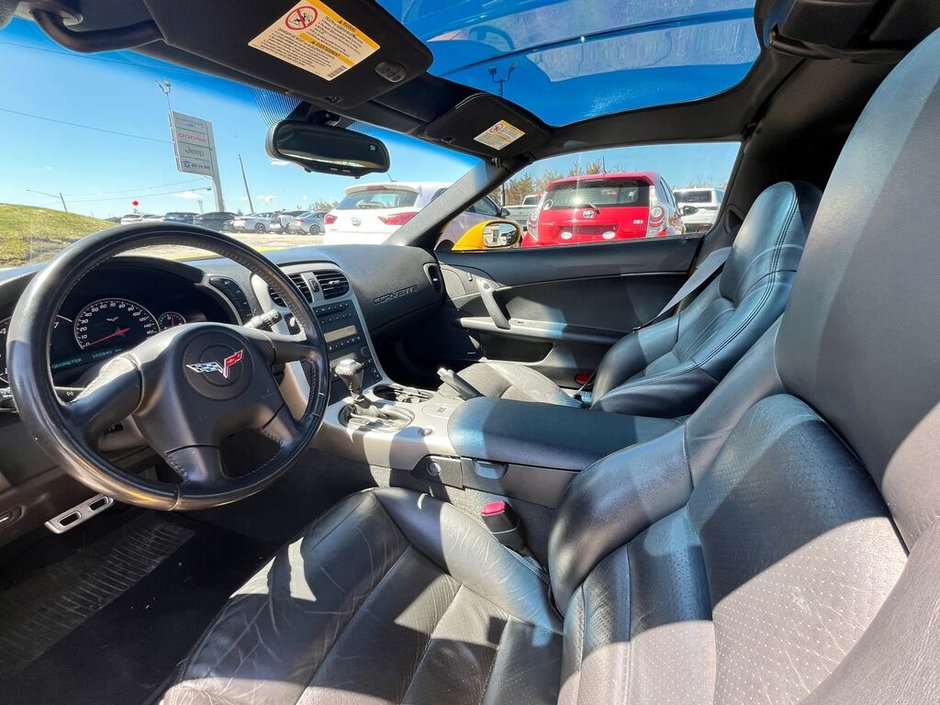 2005 Chevrolet Corvette BASE 2dr Cpe