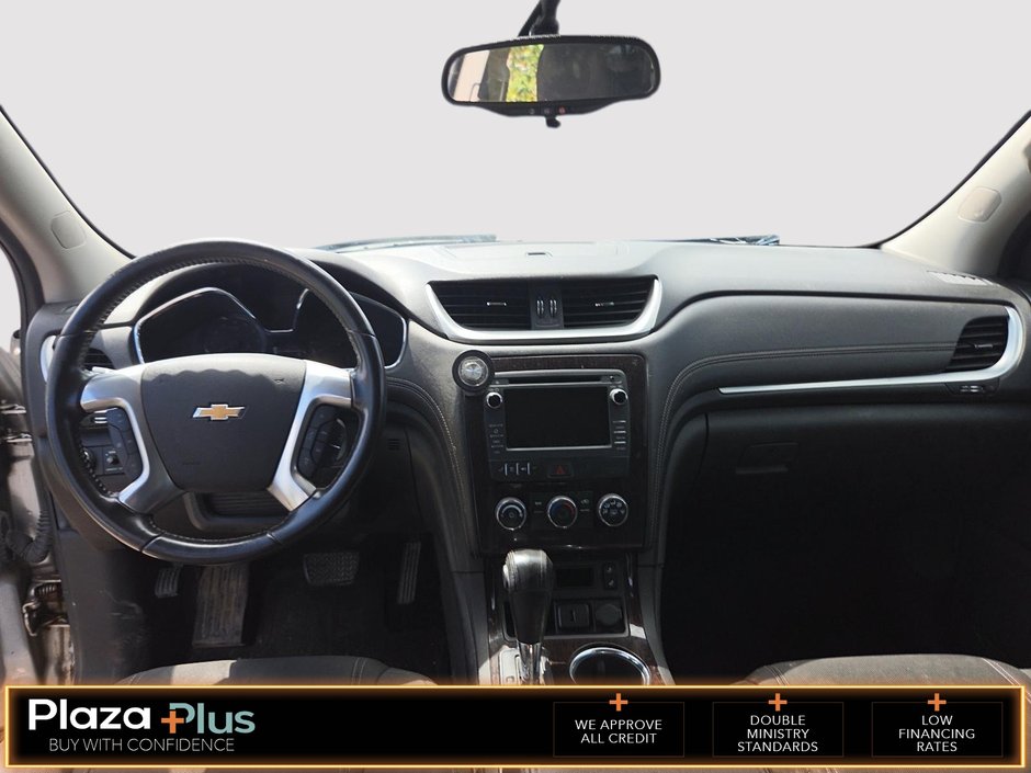 2017 Chevrolet Traverse LT AWD 4dr LT w-1LT