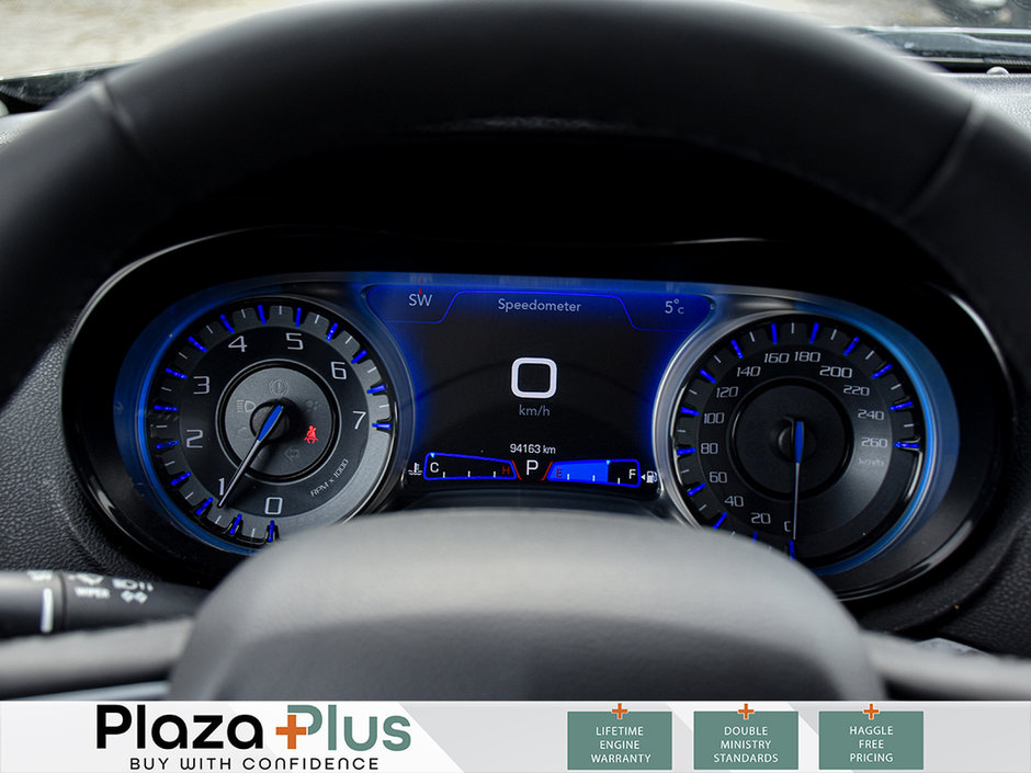 2022 Chrysler 300 Touring L-17