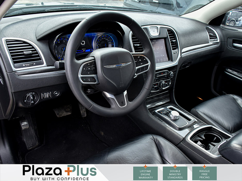 2022 Chrysler 300 Touring L-7