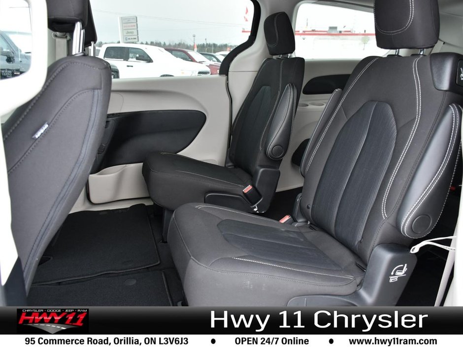 2024 Chrysler Grand Caravan SXT-10