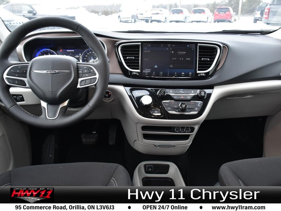 2024 Chrysler Grand Caravan SXT-12