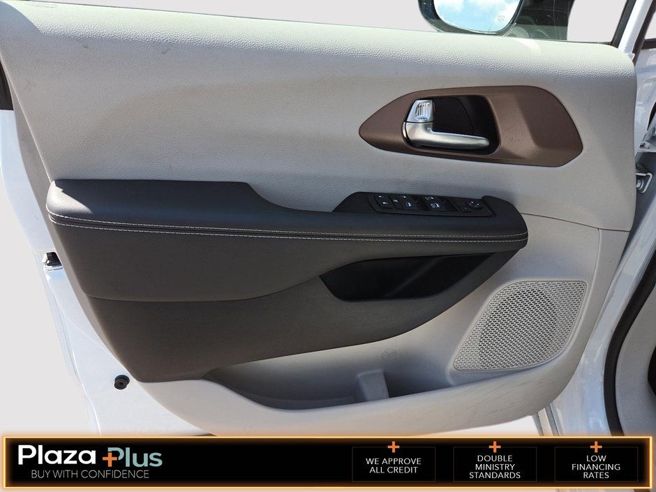 2024 Chrysler Grand Caravan SXT SXT 2WD