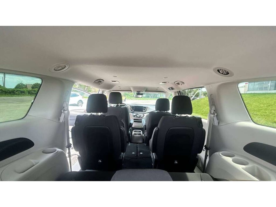 2024 Chrysler Grand Caravan SXT SXT 2WD