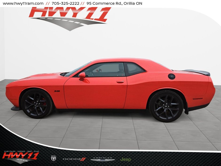 2023 Dodge Challenger R/T UNLEASH THE BEAST WITH THE 2023 DODGE CHALLENGER R/T BLACKTOP EDITION!