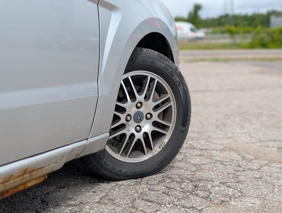 2011 Ford Focus SE AS IS