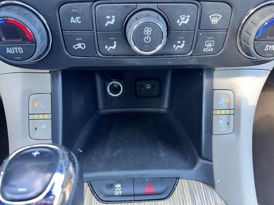 2018 GMC Acadia Denali-16