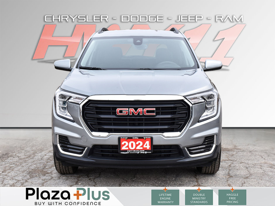 2024 GMC Terrain SLE AWD | CLEAN CARFAX | HEATED SEATS | APPLE CARPLAY + ANDROID AUTO | KEYLESS ENTRY