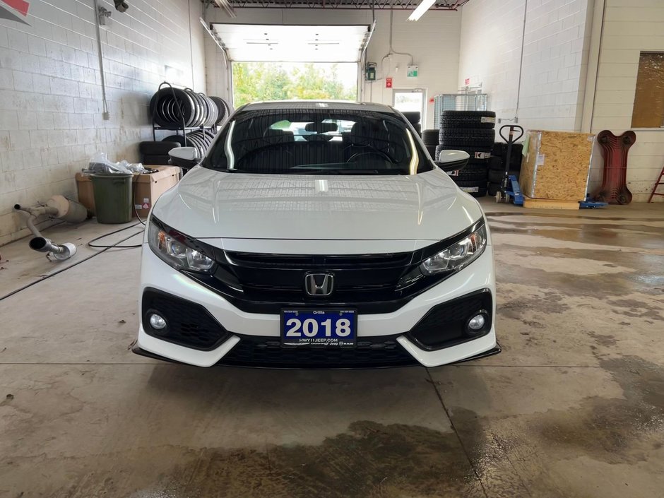 2018 Honda Civic Sport-1