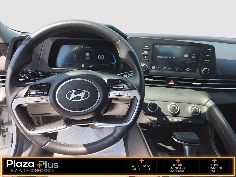 2025 Hyundai Elantra Preferred Preferred IVT