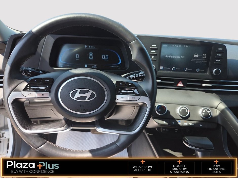 2025 Hyundai Elantra Preferred Preferred IVT