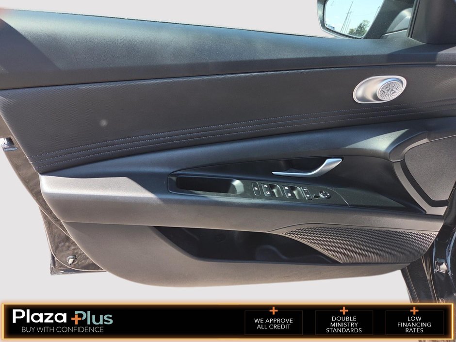 2025 Hyundai Elantra Preferred Preferred IVT
