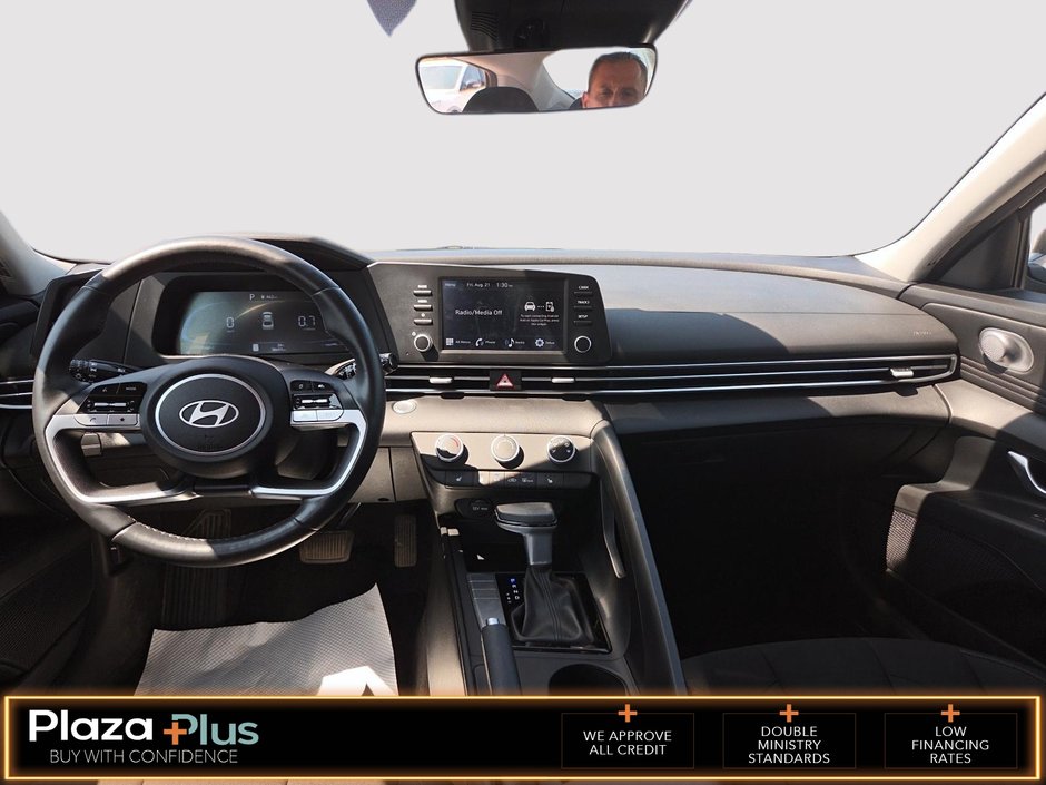 2025 Hyundai Elantra Preferred Preferred IVT