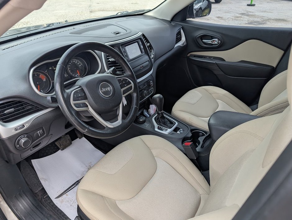 2017 Jeep Cherokee Sport-4