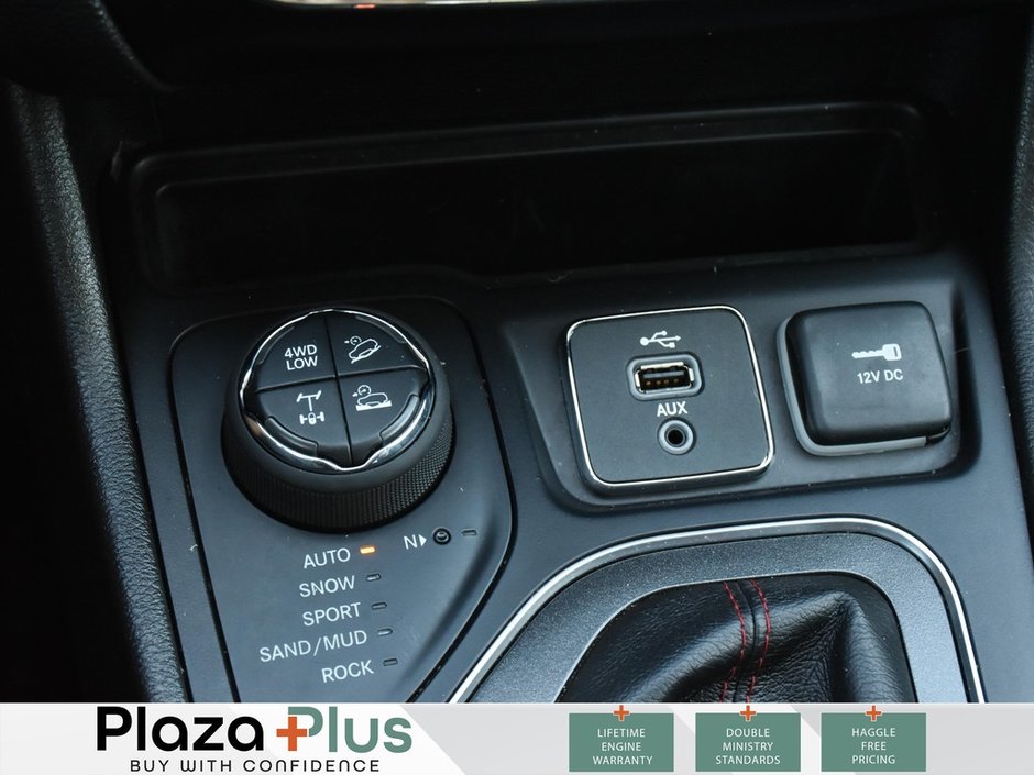 2019 Jeep Cherokee Trailhawk HEATED WHEEL/REMOTE START/APPLE CAR PLAY/PANOROOF/POWER LIFT GATE