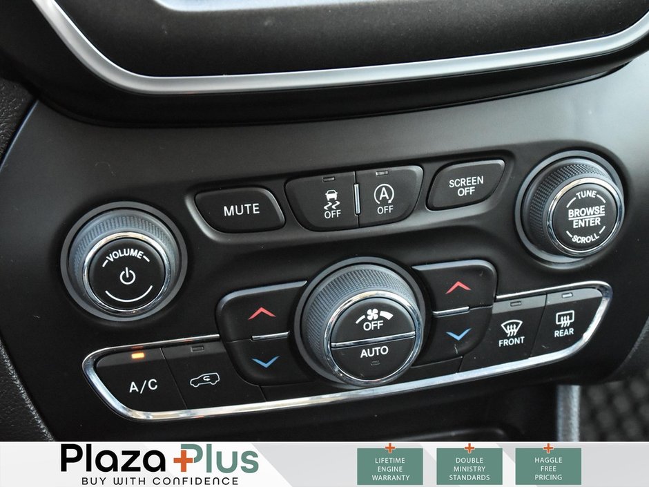 2019 Jeep Cherokee Trailhawk HEATED WHEEL/REMOTE START/APPLE CAR PLAY/PANOROOF/POWER LIFT GATE