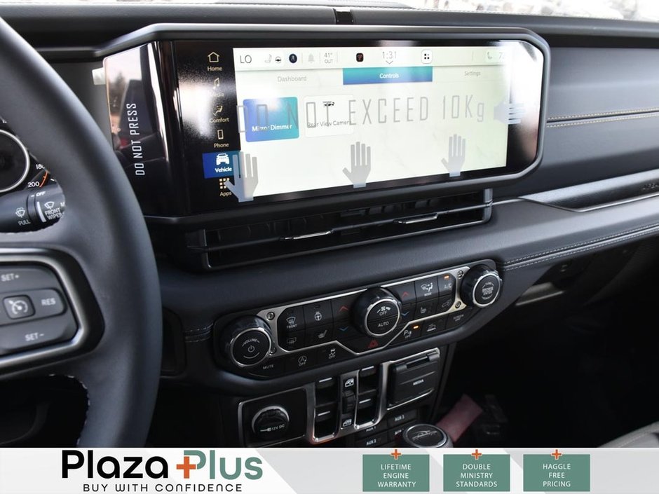 2025 Jeep Gladiator SPORT S-14