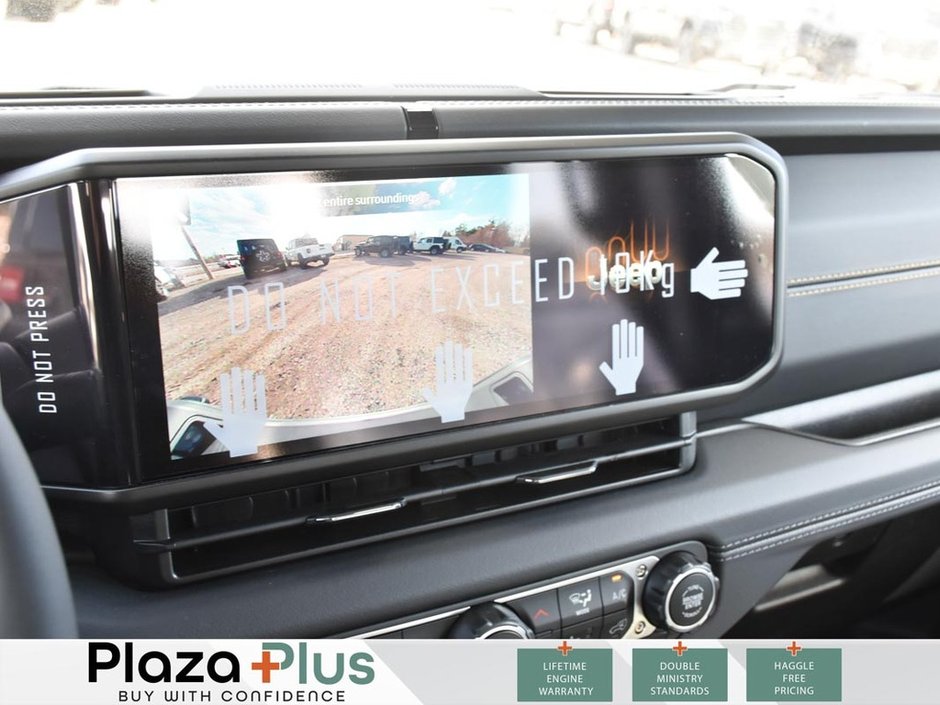 2025 Jeep Gladiator SPORT S-16