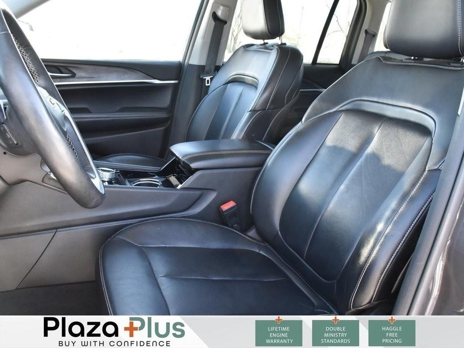 2022 Jeep Grand Cherokee Limited HEATED FRONT AND REAR SEATS/HEATED WHEEL/LEATHER/PREMIUM SOUND/APPLE CAR PLAY