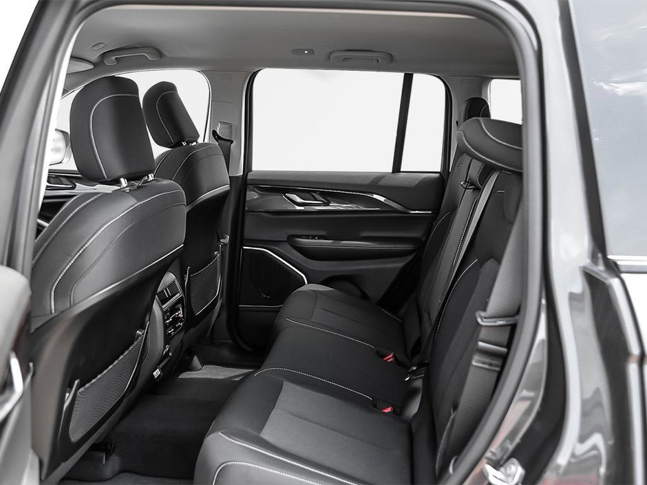 2025 Jeep Grand Cherokee LAREDO-18