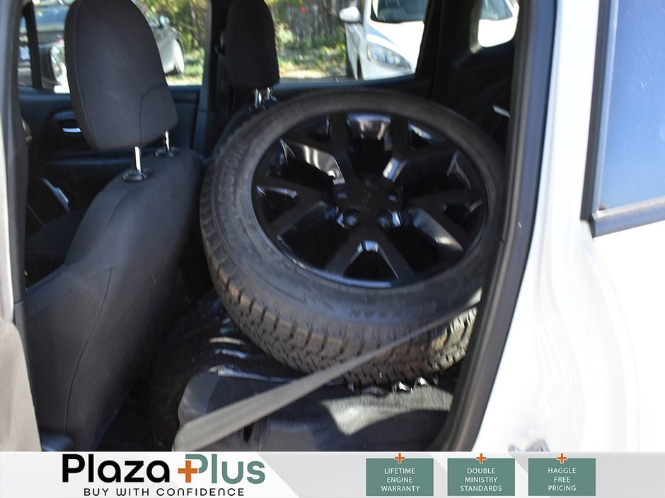 2022 Jeep Renegade North-11