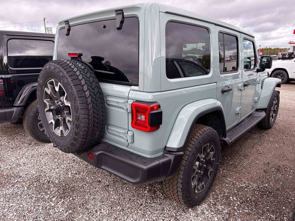 2024 Jeep WRANGLER 4-Door SAHARA