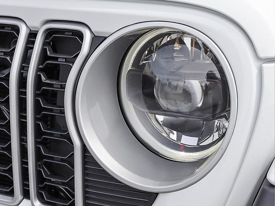 2025 Jeep Wrangler 4-Door SAHARA-7