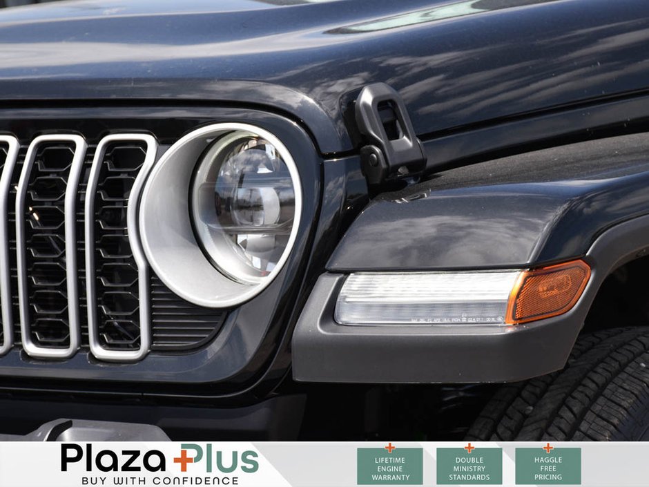 2025 Jeep Wrangler 4-Door SAHARA-5