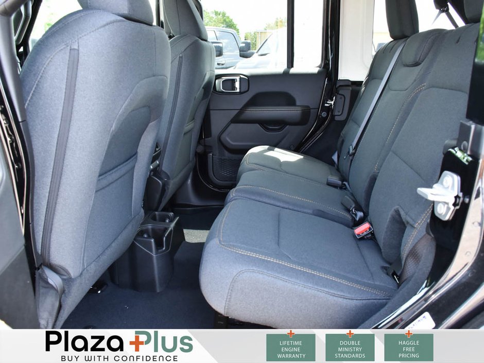 2025 Jeep Wrangler 4-Door SAHARA-10