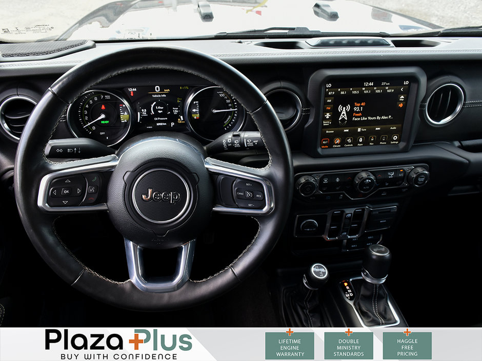 2023 Jeep Wrangler 4xe Sahara-13