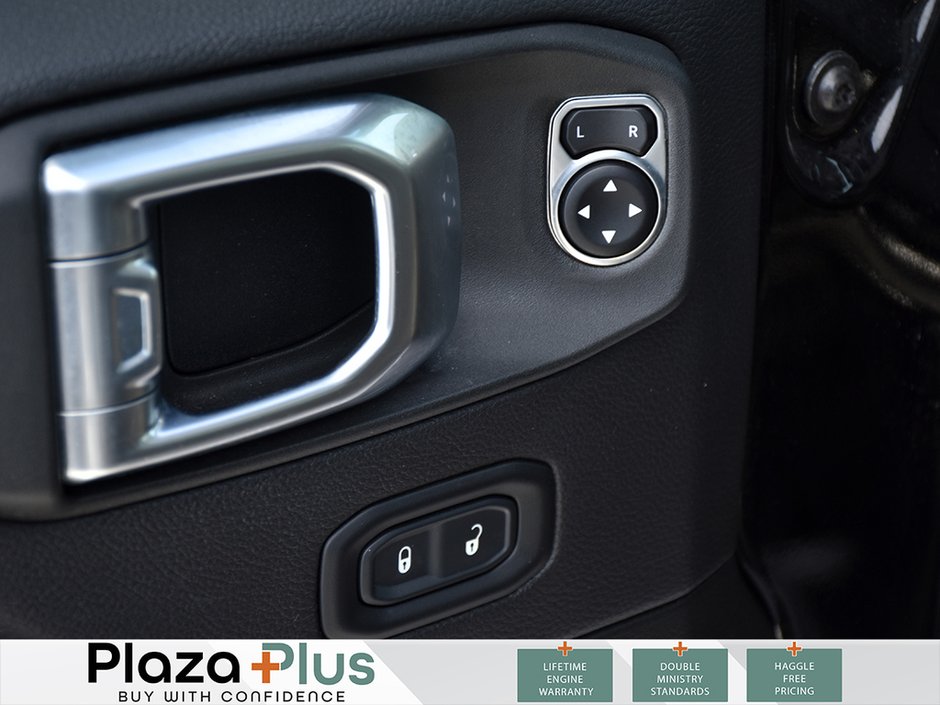 2023 Jeep Wrangler Sahara-9